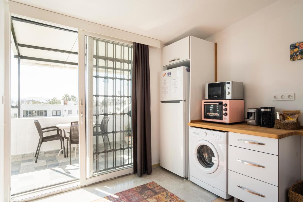 Central, Cozy, 15 Min Walk To The Beach, Fast Wi-Fi, Free Parking, 4Ppl Bodrum Exterior photo