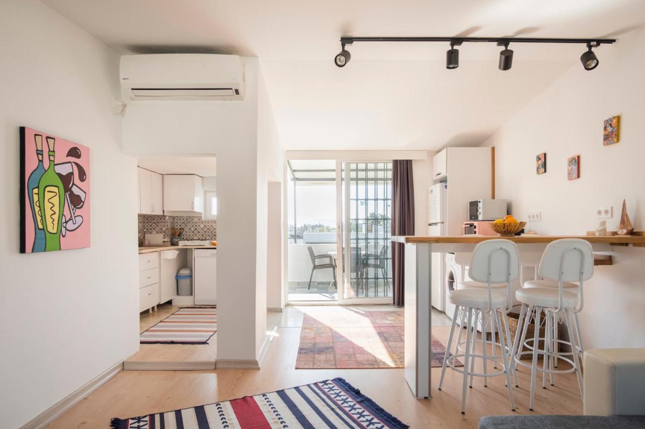 Central, Cozy, 15 Min Walk To The Beach, Fast Wi-Fi, Free Parking, 4Ppl Bodrum Exterior photo