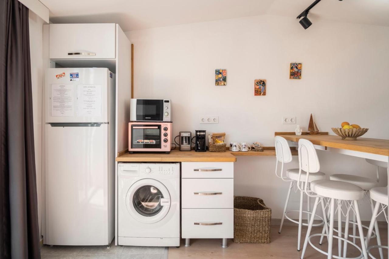Central, Cozy, 15 Min Walk To The Beach, Fast Wi-Fi, Free Parking, 4Ppl Bodrum Exterior photo