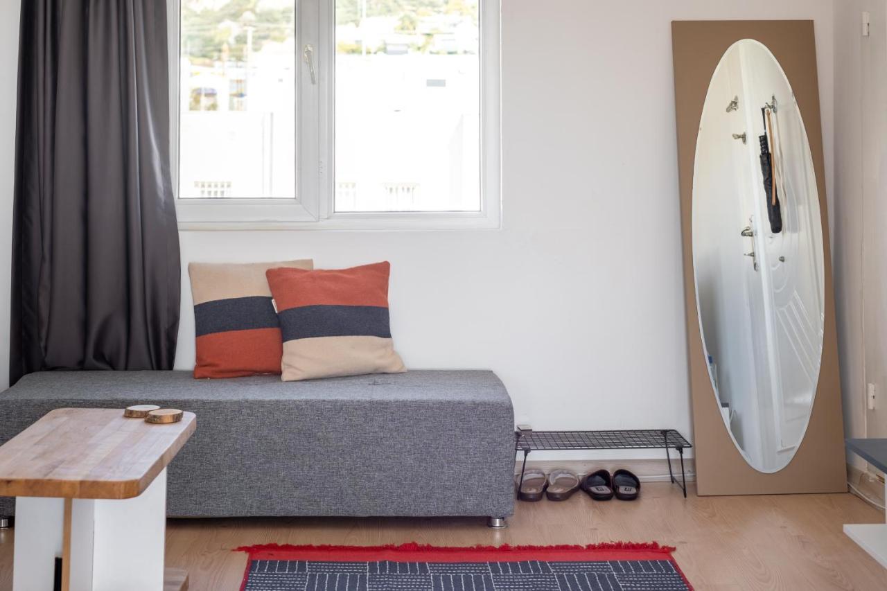 Central, Cozy, 15 Min Walk To The Beach, Fast Wi-Fi, Free Parking, 4Ppl Bodrum Exterior photo