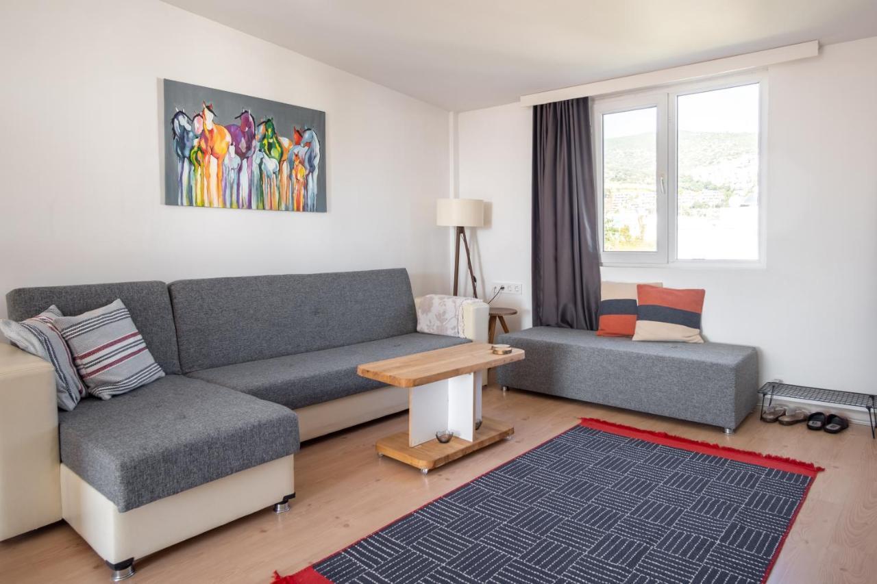 Central, Cozy, 15 Min Walk To The Beach, Fast Wi-Fi, Free Parking, 4Ppl Bodrum Exterior photo